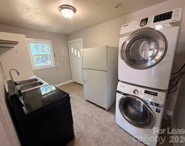 825 Rodey Avenue - Photo Thumbnail 5