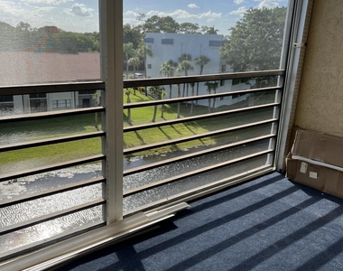 7770 Tahiti Lane - Photo Thumbnail 12