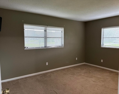 202 Sw Crescent Avenue - Photo Thumbnail 13