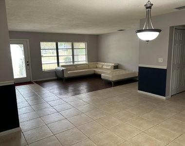 202 Sw Crescent Avenue - Photo Thumbnail 39