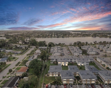 3322 Cynthia Lane - Photo Thumbnail 13