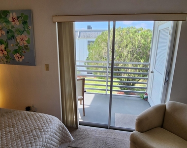 3322 Cynthia Lane - Photo Thumbnail 11