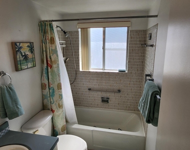 3322 Cynthia Lane - Photo Thumbnail 7