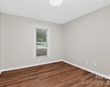 11122 Five Cedars Road - Photo Thumbnail 15