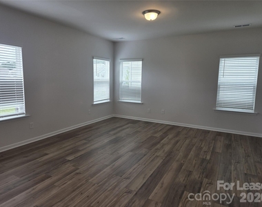 5678 Hagler Loop - Photo Thumbnail 4