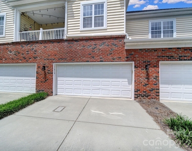 11910 Lacroix Street - Photo Thumbnail 2