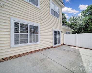 11910 Lacroix Street - Photo Thumbnail 3