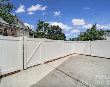 11910 Lacroix Street - Photo Thumbnail 20