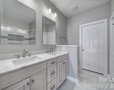 11910 Lacroix Street - Photo Thumbnail 16