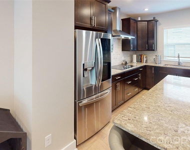 3804 Sky Haven Drive - Photo Thumbnail 18