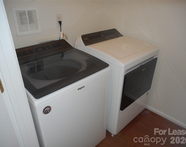 322 Deep Water Lane - Photo Thumbnail 12