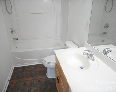 322 Deep Water Lane - Photo Thumbnail 15