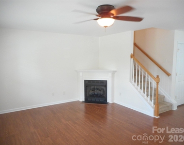 322 Deep Water Lane - Photo Thumbnail 3