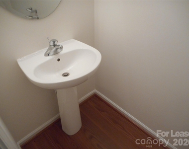 322 Deep Water Lane - Photo Thumbnail 13