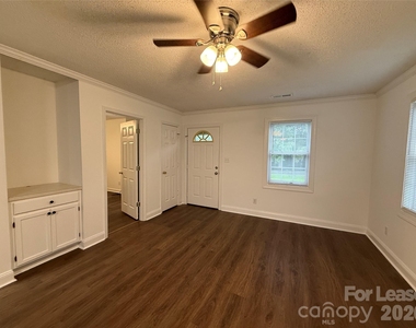 131 Mckendree Road - Photo Thumbnail 3