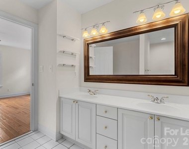 1192 Hampton Gardens Lane - Photo Thumbnail 20