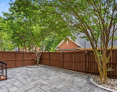 1192 Hampton Gardens Lane - Photo Thumbnail 29