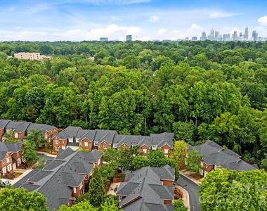 1192 Hampton Gardens Lane - Photo Thumbnail 4