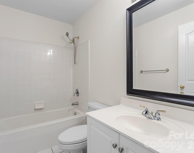 1192 Hampton Gardens Lane - Photo Thumbnail 25