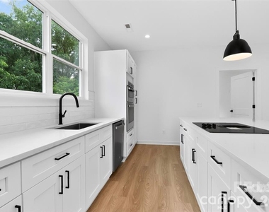 2716 Baltimore Avenue - Photo Thumbnail 12