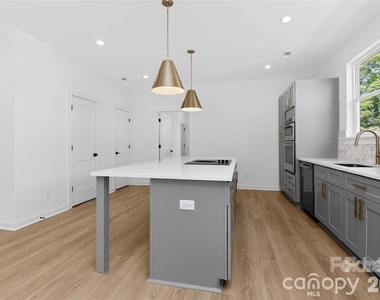 2714 Baltimore Avenue - Photo Thumbnail 13