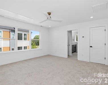2714 Baltimore Avenue - Photo Thumbnail 21