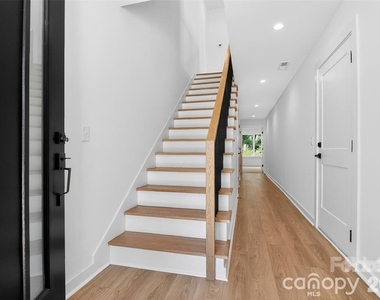 2714 Baltimore Avenue - Photo Thumbnail 4