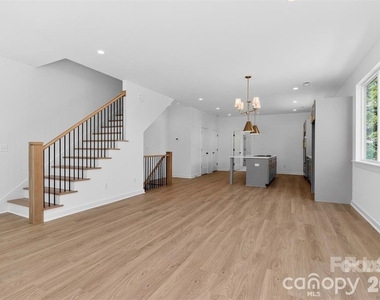 2714 Baltimore Avenue - Photo Thumbnail 11