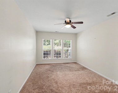 9009 Smokey Hill Lane - Photo Thumbnail 3
