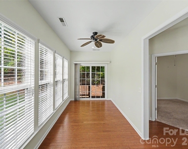 9009 Smokey Hill Lane - Photo Thumbnail 14