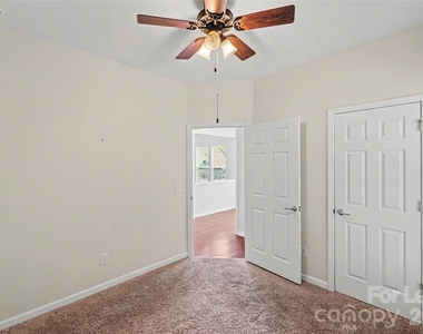9009 Smokey Hill Lane - Photo Thumbnail 17