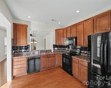 9009 Smokey Hill Lane - Photo Thumbnail 2