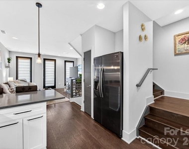 241 Domain Way - Photo Thumbnail 9