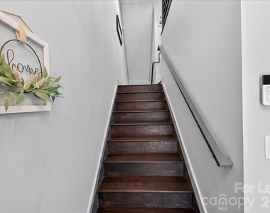 241 Domain Way - Photo Thumbnail 18
