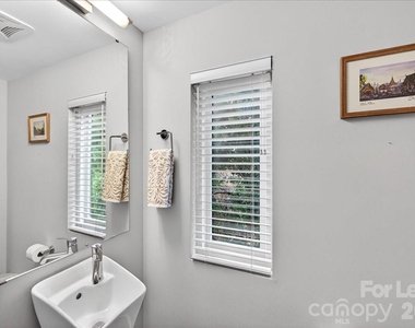 241 Domain Way - Photo Thumbnail 10