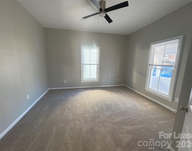 608 S Yadkin Avenue - Photo Thumbnail 13