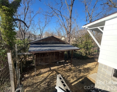 608 S Yadkin Avenue - Photo Thumbnail 17