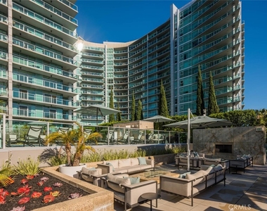 13650 Marina Pointe Drive - Photo Thumbnail 23