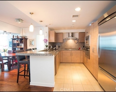 13650 Marina Pointe Drive - Photo Thumbnail 5