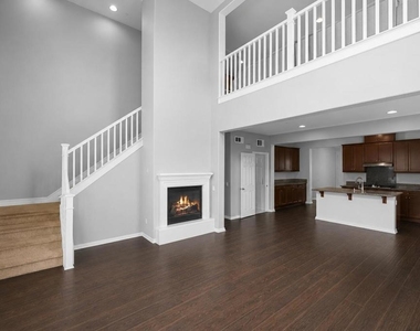 197 Pelican Pointe Court - Photo Thumbnail 5