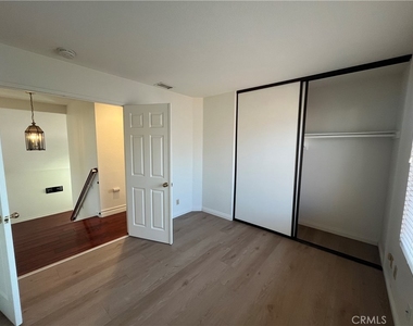 926 S Essex - Photo Thumbnail 21