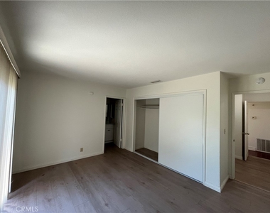 926 S Essex - Photo Thumbnail 10