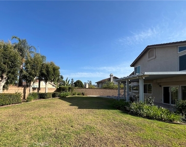 926 S Essex - Photo Thumbnail 30