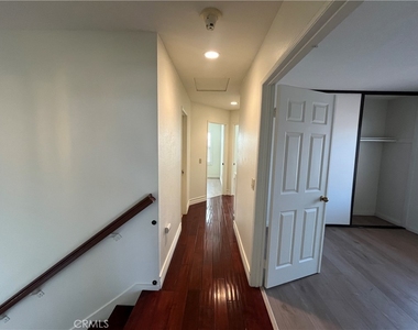 926 S Essex - Photo Thumbnail 20