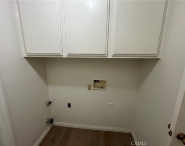 926 S Essex - Photo Thumbnail 15