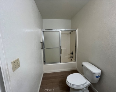 926 S Essex - Photo Thumbnail 12