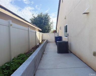 2975 Gibson Street - Photo Thumbnail 19