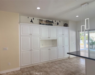 2975 Gibson Street - Photo Thumbnail 7