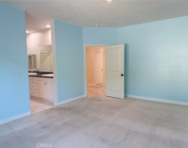 2975 Gibson Street - Photo Thumbnail 11