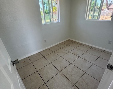 690 N Perris Boulevard - Photo Thumbnail 6